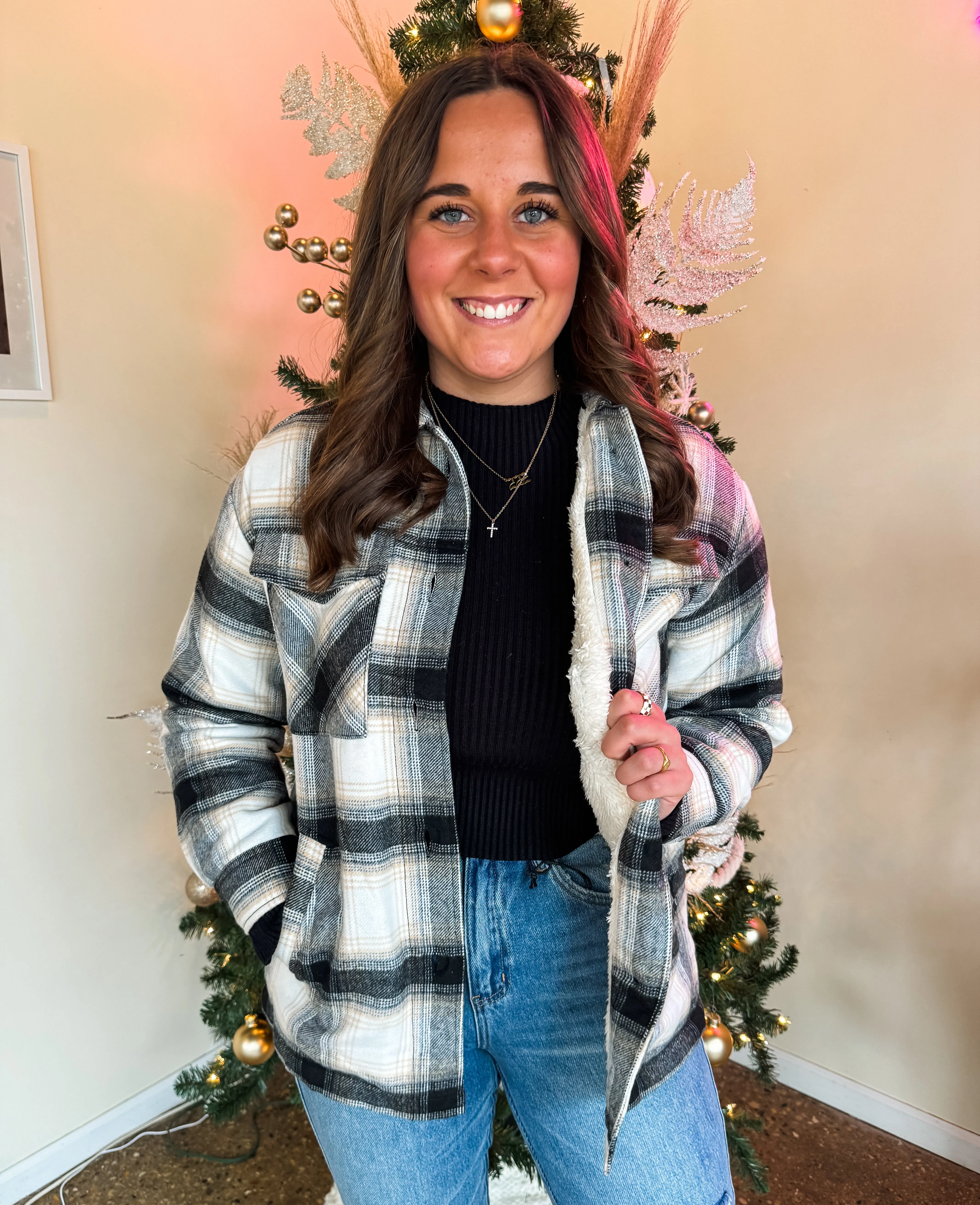 CHILLY DAY SHERPA LINED JACKET-BLACK & IVORY